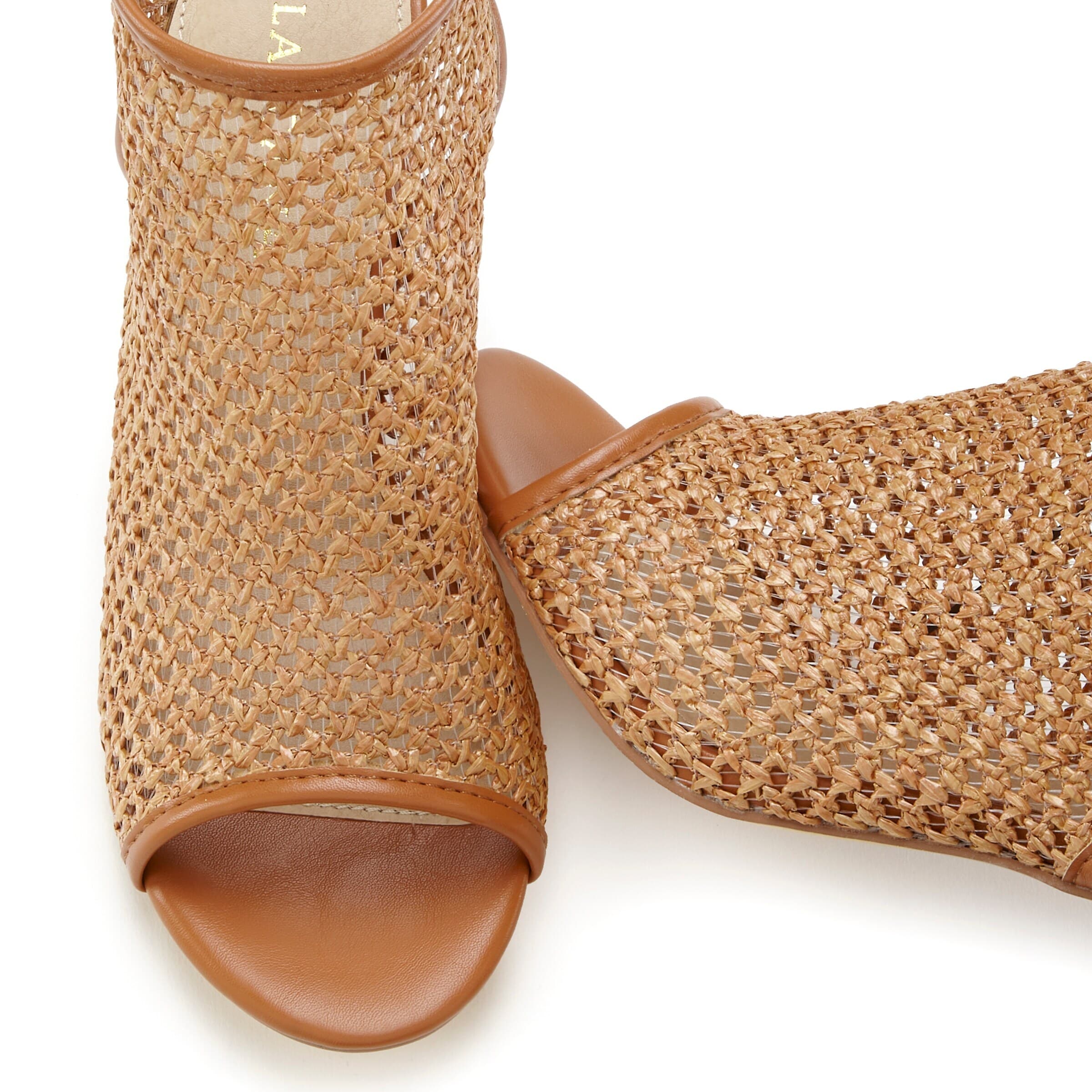 LASCANA - Sandalias en marrón