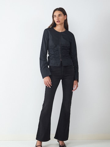 BALMOHK Flared Jeans i sort