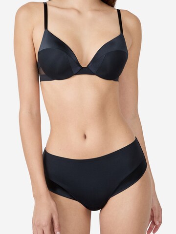 ETAM Boyshorts in Black: front