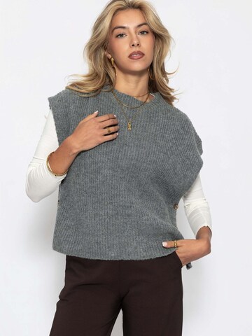 SASSYCLASSY Strickweste‌‌‌‌‌‌ in Grau: Vorderseite