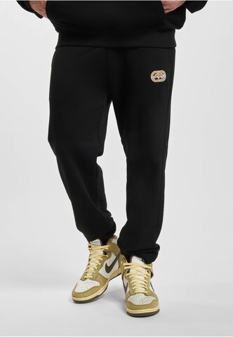 Ecko Unlimited Tapered Hose in Schwarz: Vorderseite