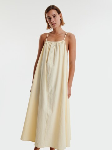 EDITED Zomerjurk 'Fabrizia' in Beige: voorkant