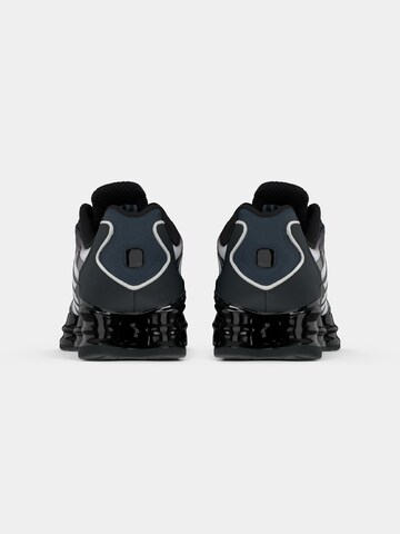 Nike Sportswear Σνίκερ χαμηλό 'SHOX' σε μαύρο