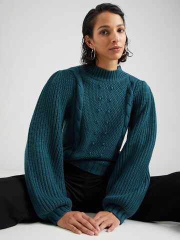 BRUUNS BAZAAR Sweater in Green