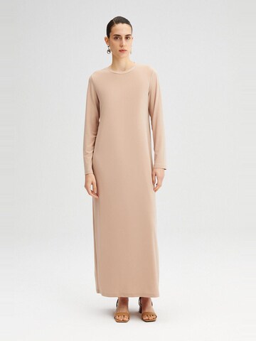 Touche Prive Dress in Beige: front