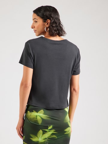 LEVI'S ® Shirts 'Graphic Rickie Tee' i grå