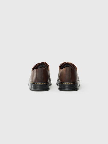 Dr. Martens Nauhakengät 'Brookline' värissä ruskea