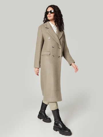 Guido Maria Kretschmer Women Between-Seasons Coat 'Elva' in Beige