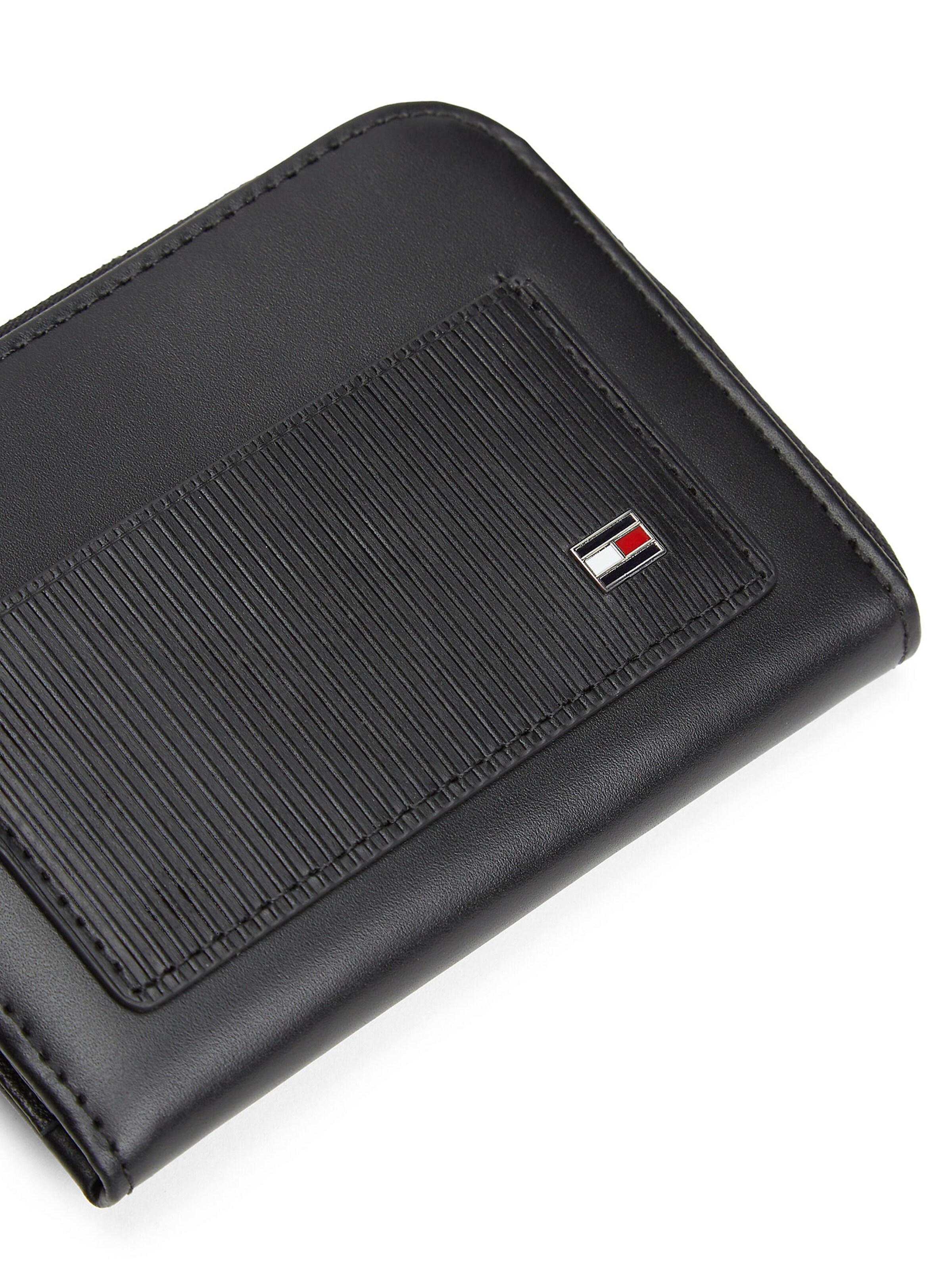 TOMMY HILFIGER Wallet in Black
