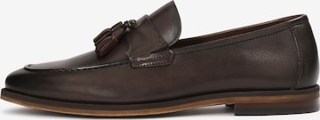 Kazar Classic Flats in Brown: front