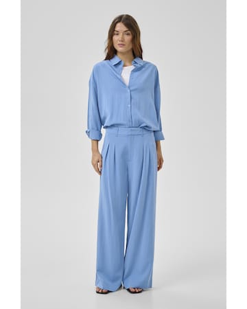 My Essential Wardrobe Wide leg Bandplooibroek 'Zoe' in Blauw: voorkant