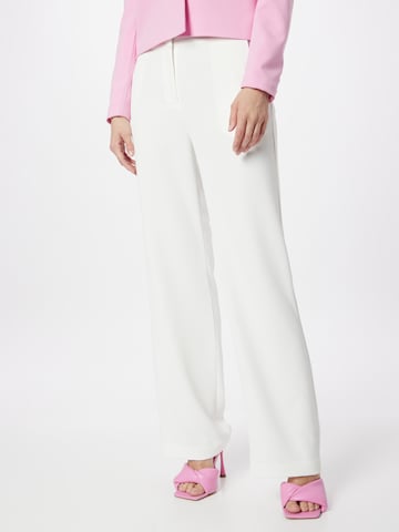 NLY by Nelly Loose fit Trousers in White: front