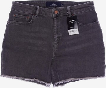 Boden Shorts in M in Grey: front