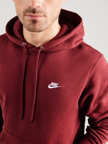 Sweat-shirt 'CLUB' Nike Sportswear en rouge