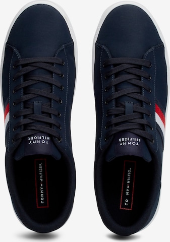 TOMMY HILFIGER Tenisky – modrá