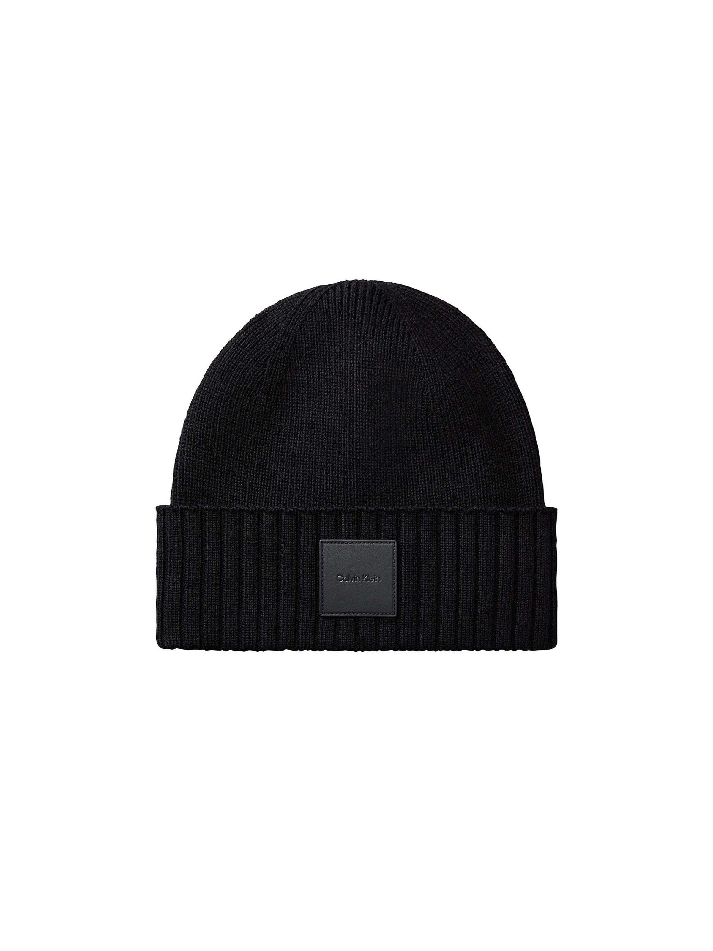 Regular Bonnet Calvin Klein en noir : devant