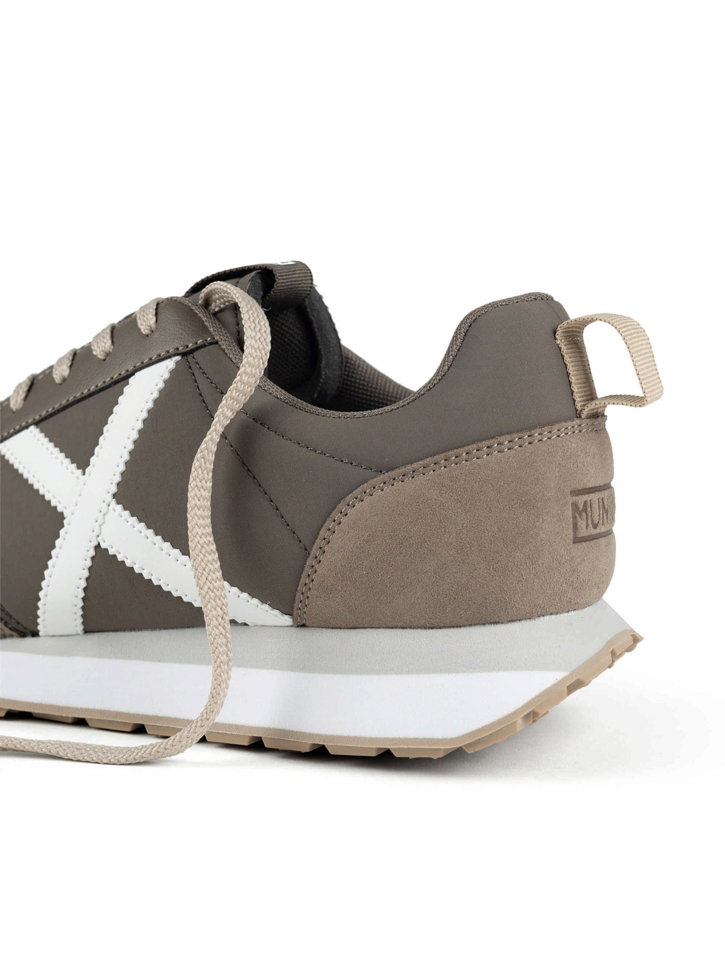 Baskets basses 'Rush' MUNICH en gris : derrière