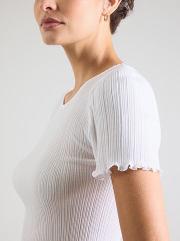 rosemunde - Camiseta 'Judy' en blanco