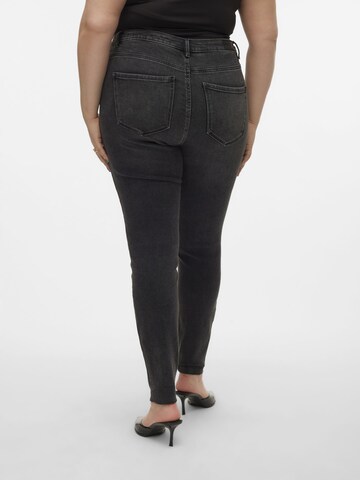 Vero Moda Curve Skinny Jeans 'SOPHIA ' in Schwarz