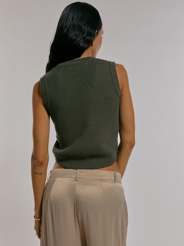 Top in maglia 'Leona' di ABOUT YOU x Chiara Biasi in verde