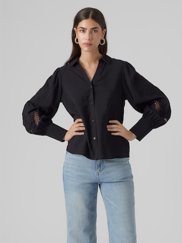 VERO MODA - Blusa 'Osla' en negro: frente