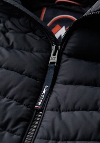 Superdry - Chaleco 'Fuji' en azul