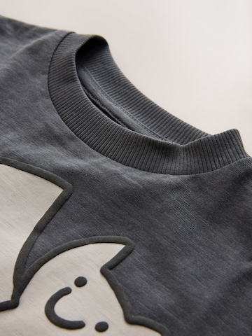 Next Shirt in Grau