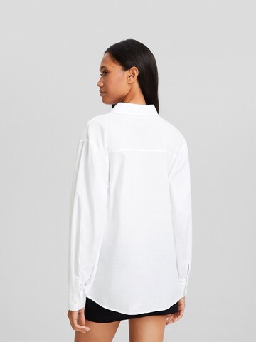 Chemisier Bershka en blanc