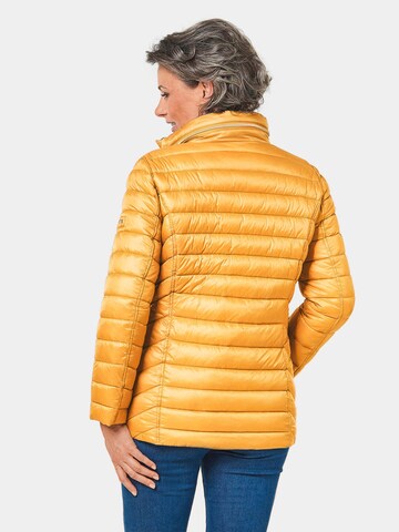 Goldner Jacke in Gelb