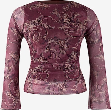 Trendyol Curve Blouse in Red: front