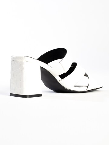 Celena Sandal 'Connie' in White