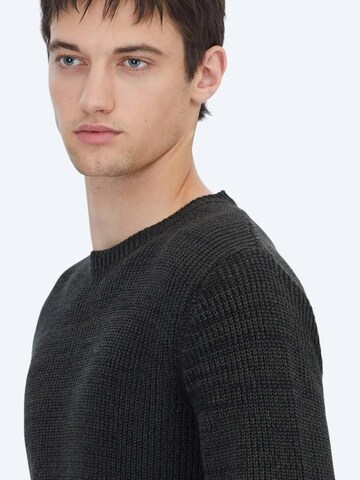KİP Sweater in Black