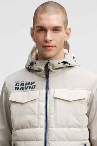 CAMP DAVID Talvitakki värissä beige
