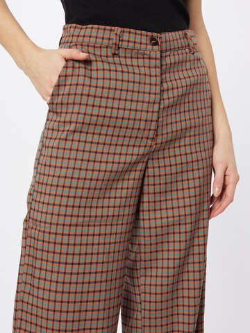 Regular Pantalon Compania Fantastica en marron