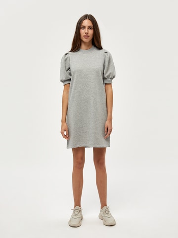 minus Šaty 'Mika' – šedá