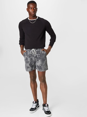 Cotton On Regular Shorts 'KAHUNA' in Schwarz