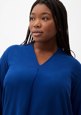 TRIANGLE Blouse in Blue