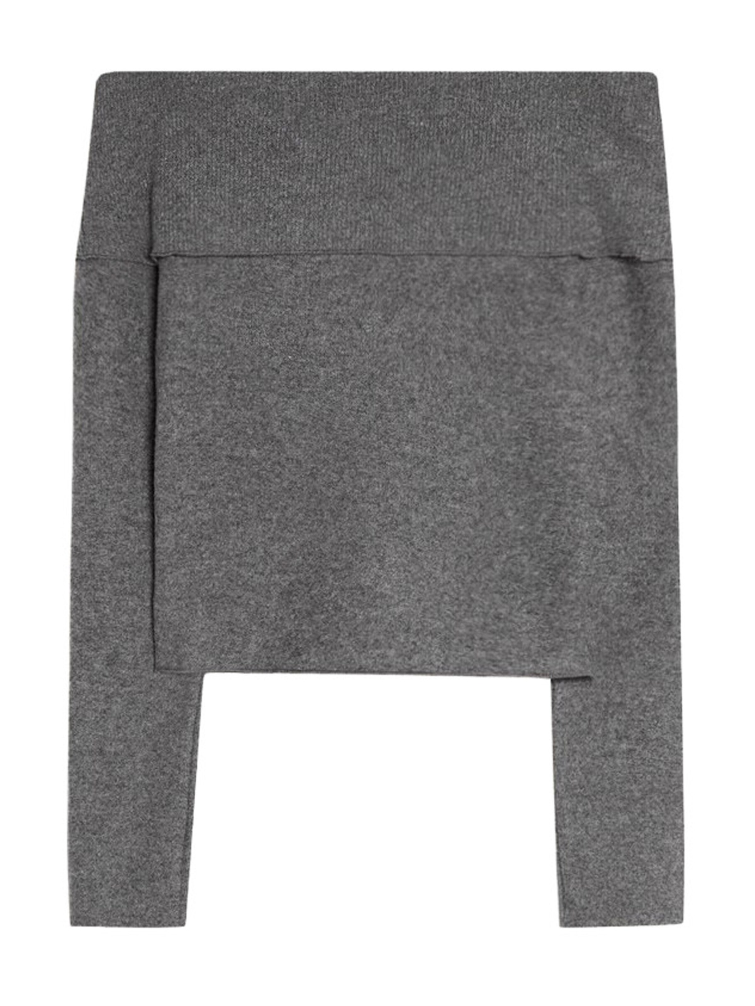 Bershka Sweater in Grey: front