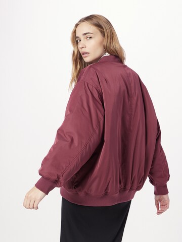 minimum Prehodna jakna 'HENNIA' | rdeča barva