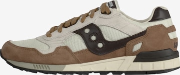 saucony Matalavartiset tennarit 'SHADOW 5000' värissä beige: etupuoli