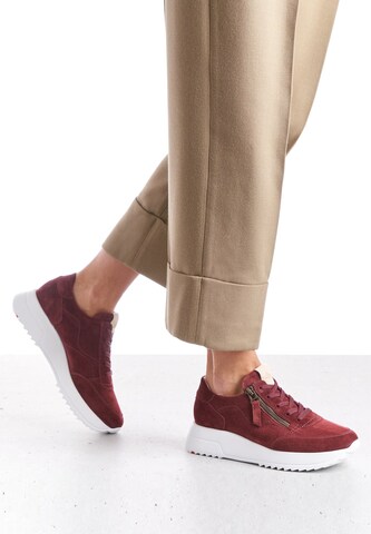 LLOYD Sneaker low in Rot: predná strana