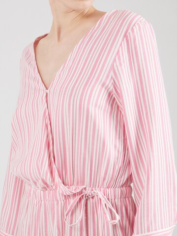 Tuta jumpsuit 'ALVINA' di PIECES in rosa