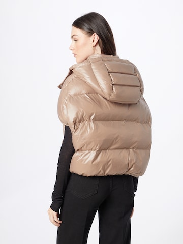 Canadian Classics Bodywarmer 'Whitecourt' in Beige