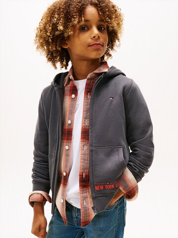 Veste de survêtement TOMMY HILFIGER en gris : devant