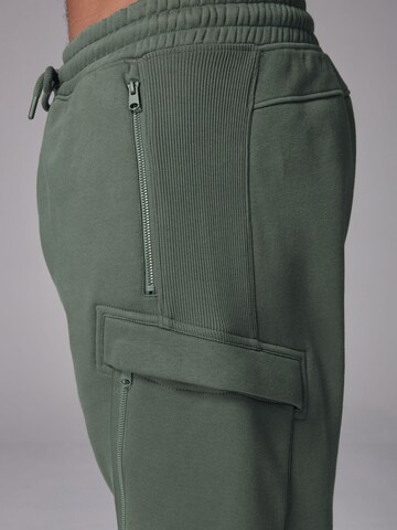 Next Tapered Hose in Grün