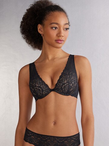 INTIMISSIMI Triangle Bra in Black: front