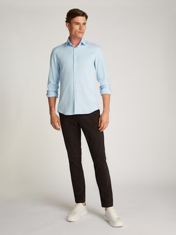 Coupe regular Chemise Calvin Klein en bleu : devant