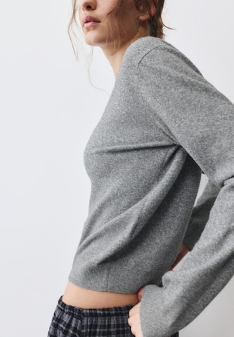 Pull&Bear Sweater in Grey