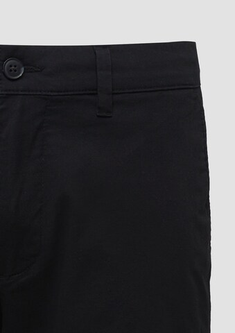 s.Oliver Regular Chino trousers in Black