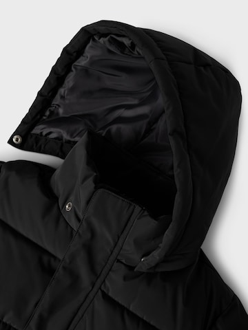 NAME IT Outdoorjas 'MEDOW03' in Zwart